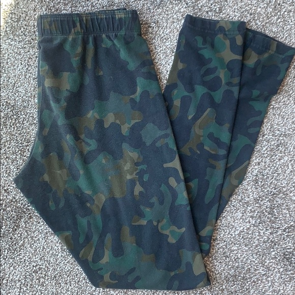 Nike Pants - Nike Camo Leggings